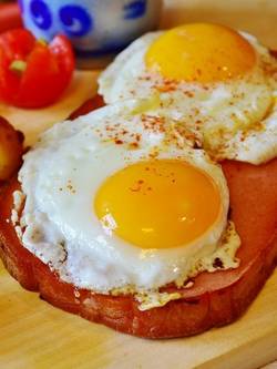 Eieren die gebakken zijn 